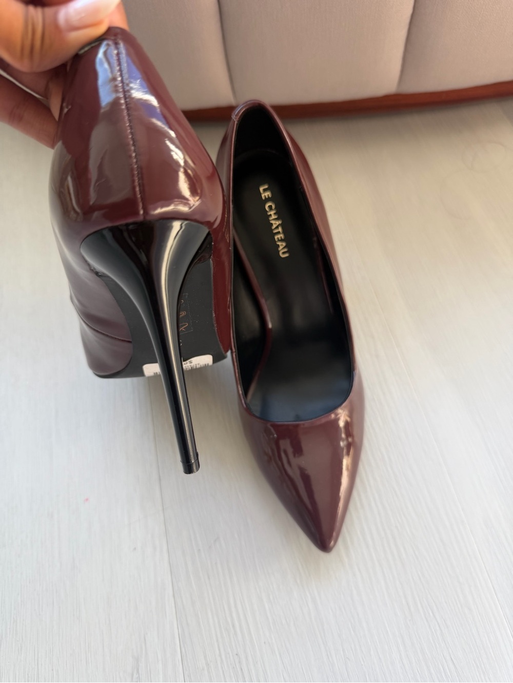 Le Chateau Women's Burgundy Patent Pointed-Toe Stiletto Pumps 39/8